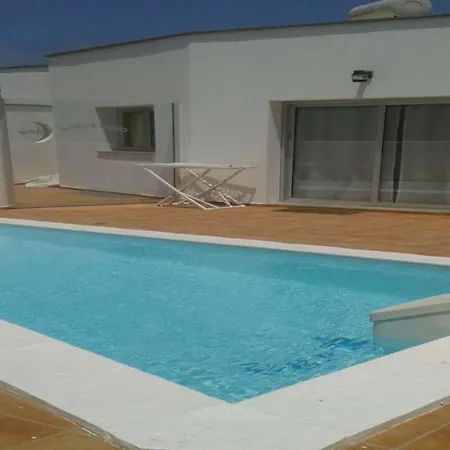Apartment Sleeps 6 Pool Wifi Charco del Palo